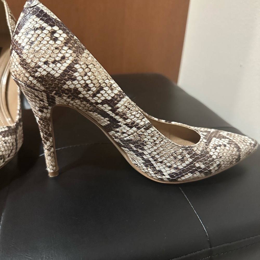 WHBM women’s shoes size 6.5, snake print